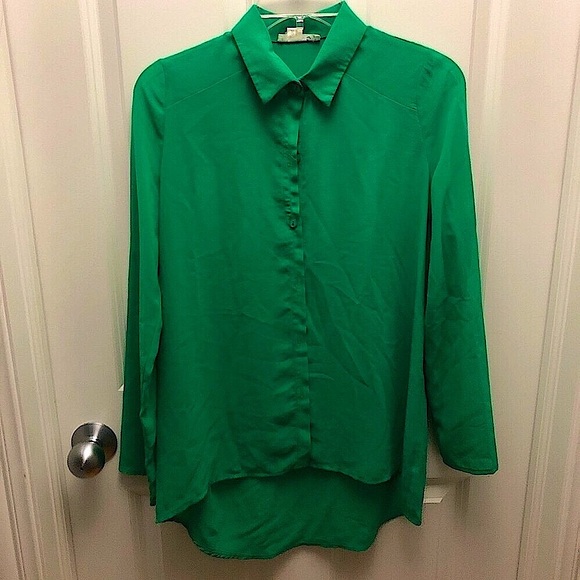 Button-Up Long-Sleeve Blouse Cutout - Picture 2 of 6